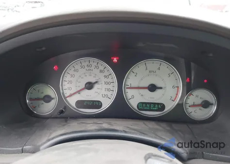 2005 Chrysler Town & Country Touring from USA, damaged, VIN 2C8GP54L85R192954